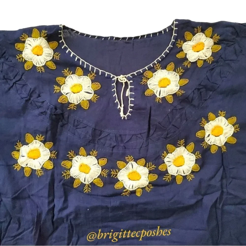 HANDMADE Traditional Embroidered Mexican Blouse - Picture 9 of 12
